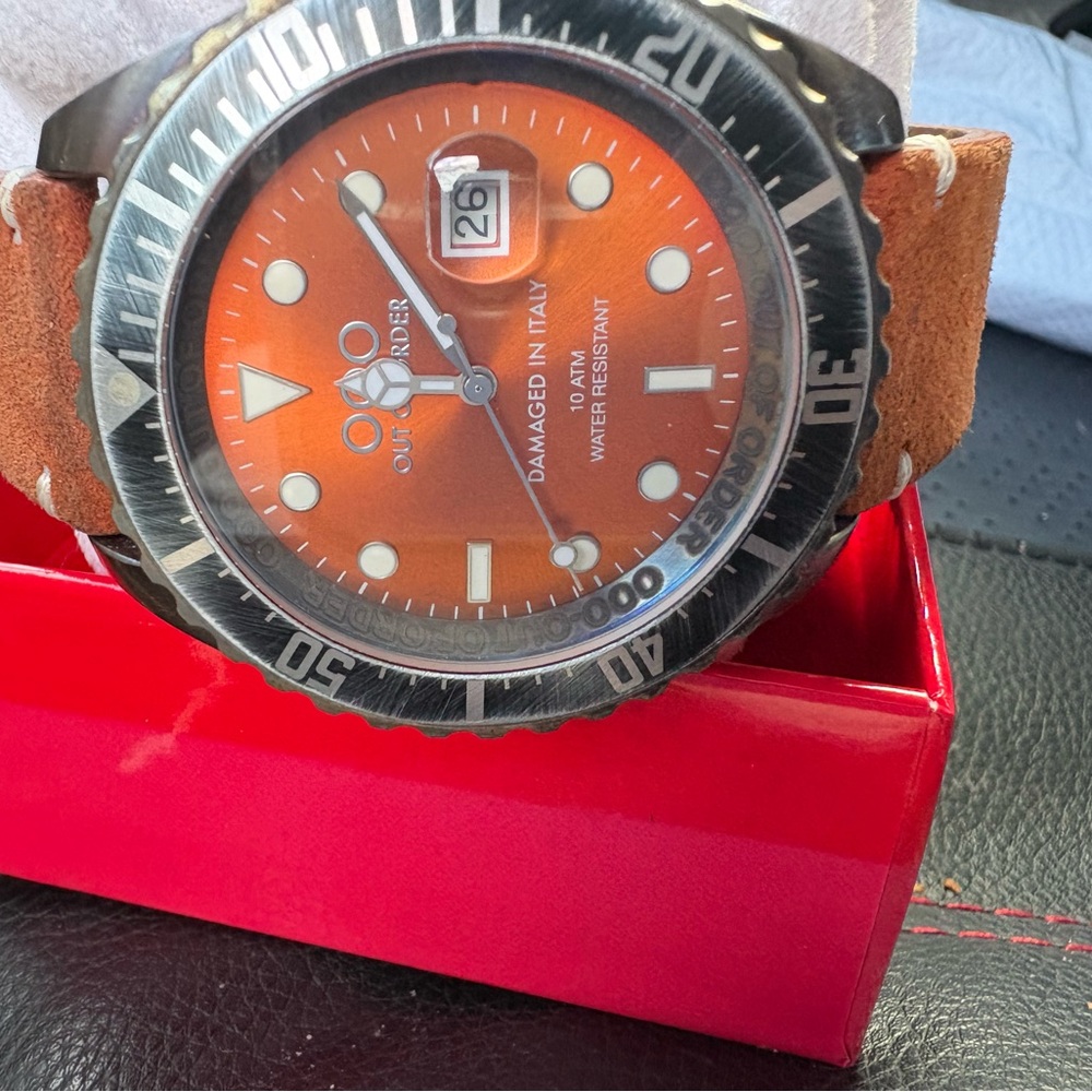 Vintage out of order burnt orange men’s watch - Picture 3 of 7